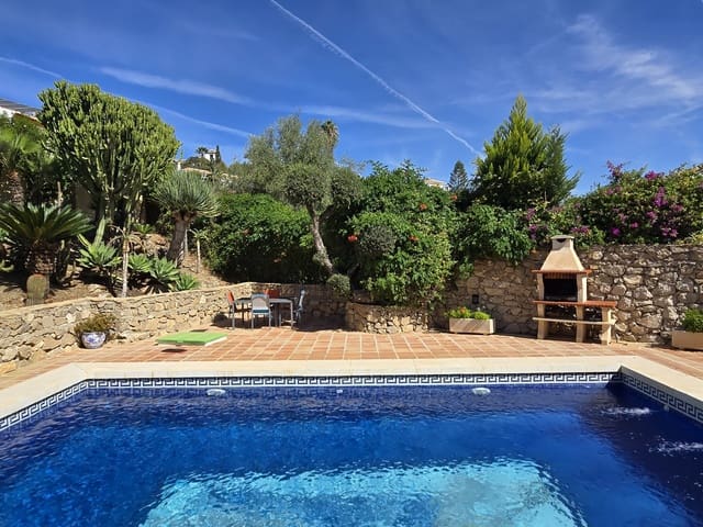 3 quarto Moradia para venda em Viñuela com piscina garagem - 415 000 € (Ref: 10095720)