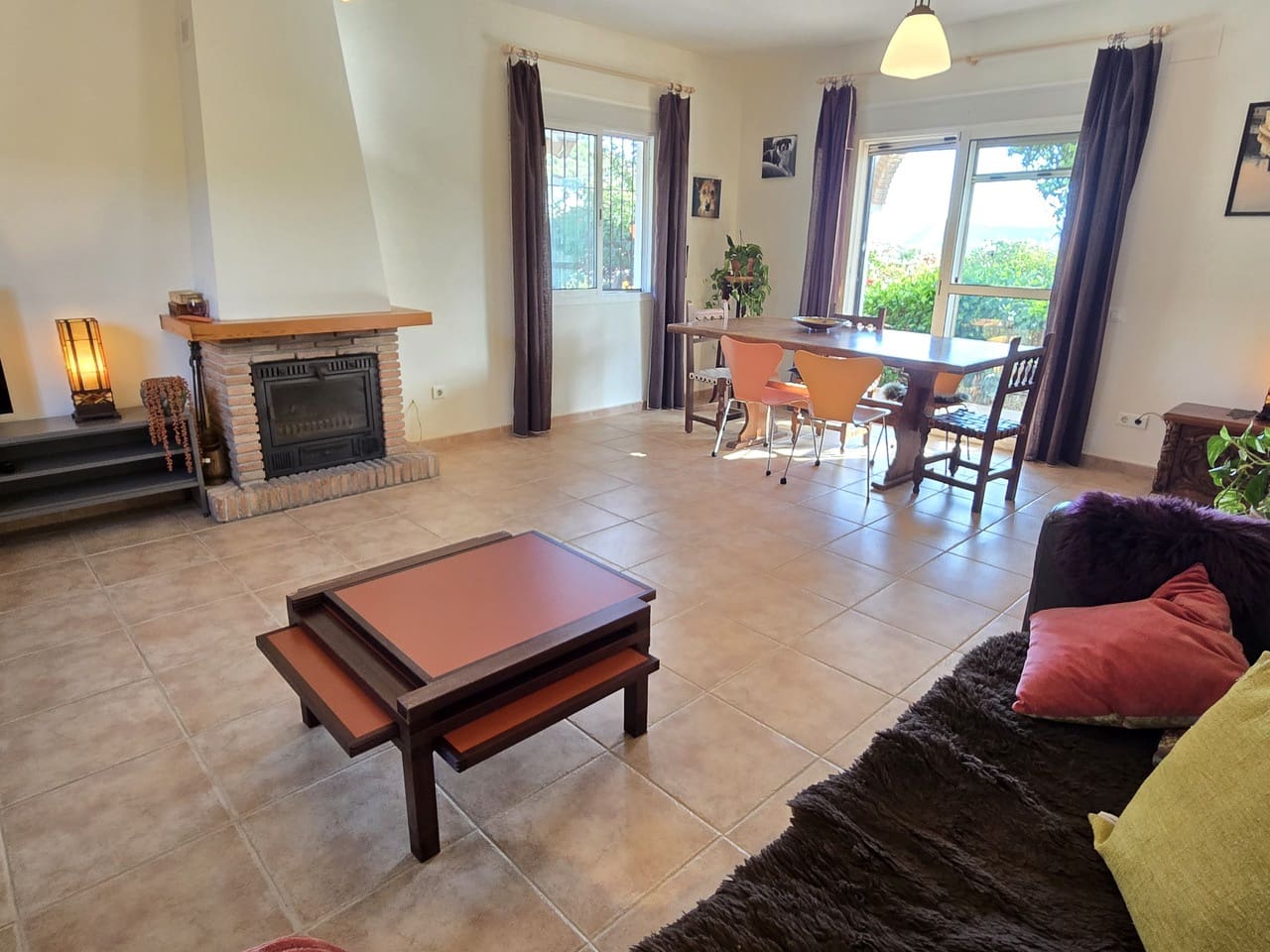 3 sypialnia Willa na sprzedaż w Venta Baja z basenem garażem - 365 000 € (Ref: 10098624)