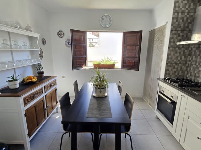 4 sovrum Villa till salu i Viñuela med garage - 295 000 € (Ref: 10099149)