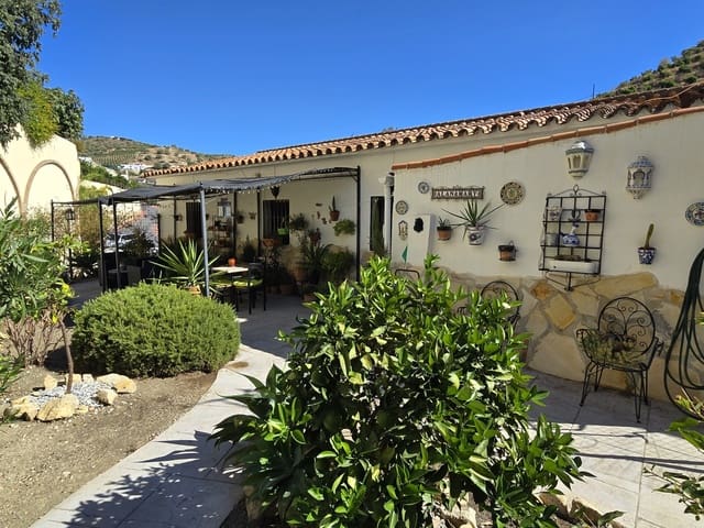 4 sovrum Villa till salu i Viñuela med garage - 295 000 € (Ref: 10099149)