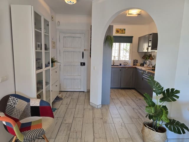 2 bedroom Villa for sale in Viñuela with pool garage - € 185,000 (Ref: 10101005)