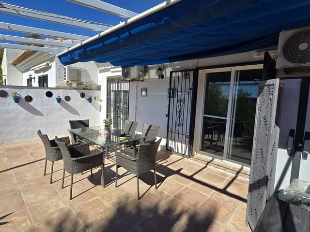 2 bedroom Villa for sale in Viñuela with pool garage - € 185,000 (Ref: 10101005)