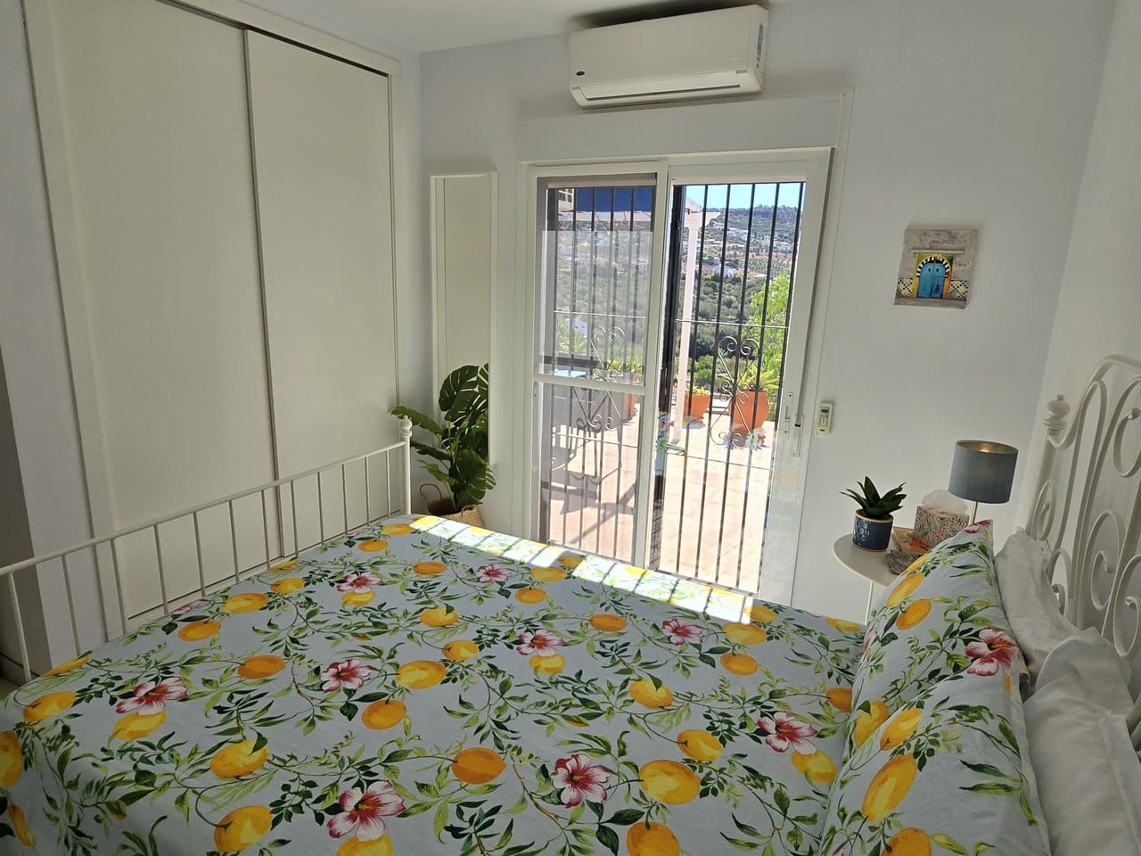 2 bedroom Villa for sale in Vinuela with pool garage - € 185,000 (Ref: 10101005)
