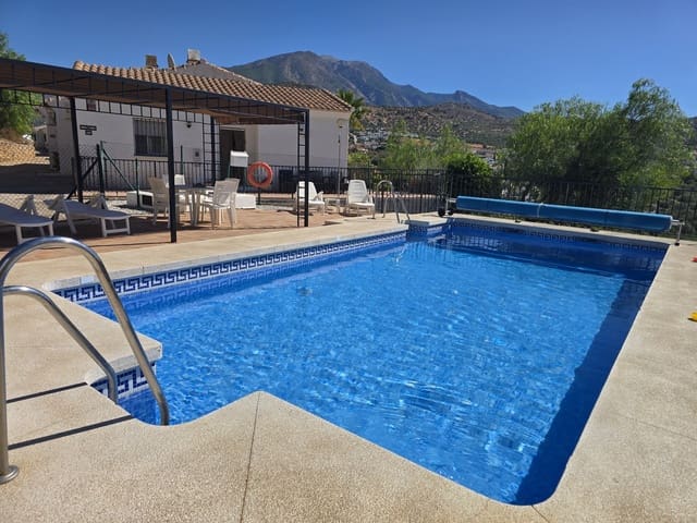 2 bedroom Villa for sale in Viñuela with pool garage - € 185,000 (Ref: 10101005)