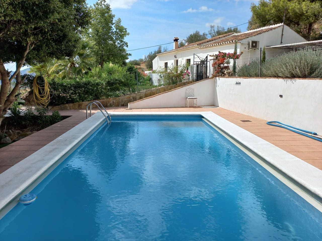 3 slaapkamer Villa te koop in Alcaucin met zwembad garage - € 549.000 (Ref: 10120773)
