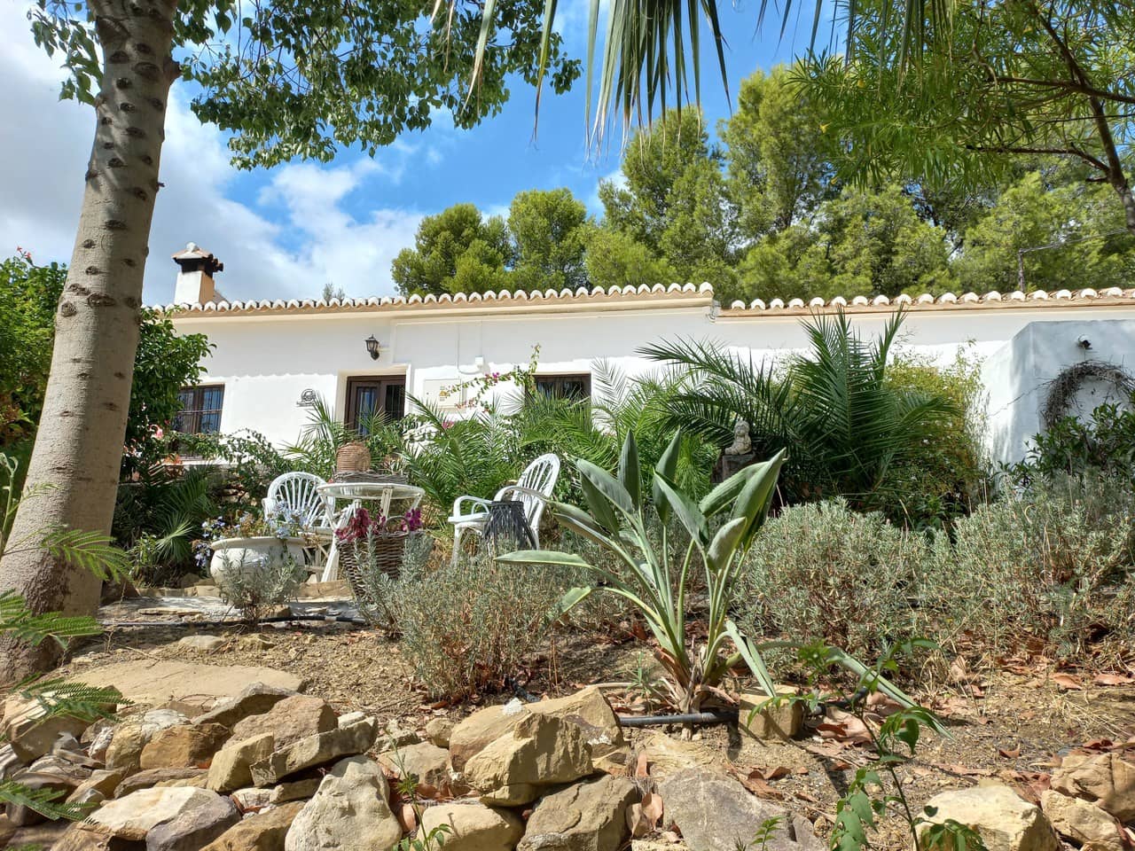 3 slaapkamer Villa te koop in Alcaucin met zwembad garage - € 549.000 (Ref: 10120773)