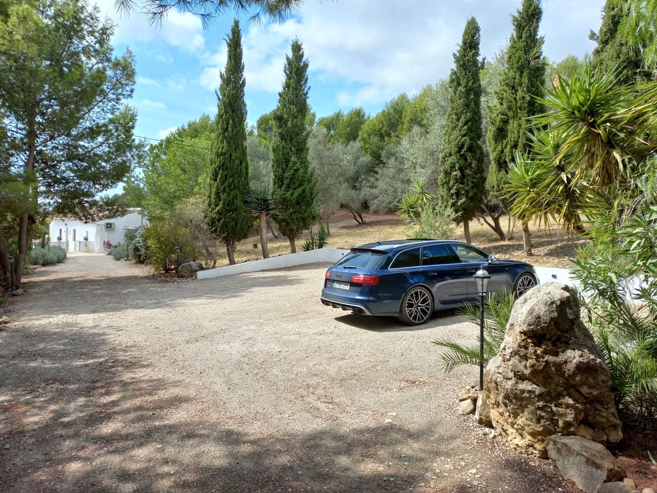 3 slaapkamer Villa te koop in Alcaucin met zwembad garage - € 549.000 (Ref: 10120773)