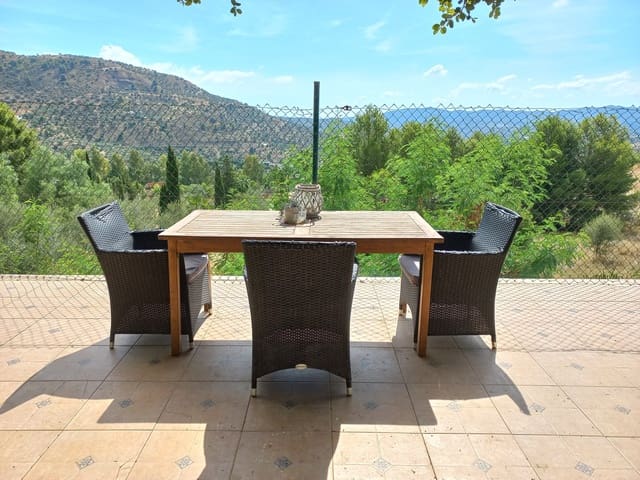 3 slaapkamer Villa te koop in Alcaucín met zwembad garage - € 549.000 (Ref: 10120773)