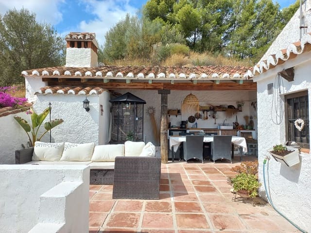 3 soveværelse Villa til salg i Alcaucín med swimmingpool garage - € 549.000 (Ref: 10120773)