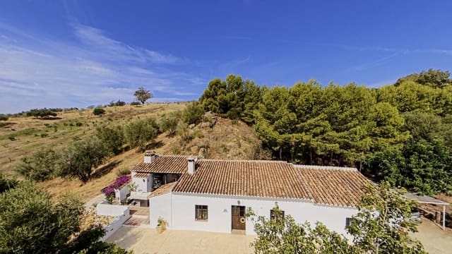 3 soveværelse Villa til salg i Alcaucín med swimmingpool garage - € 549.000 (Ref: 10120773)