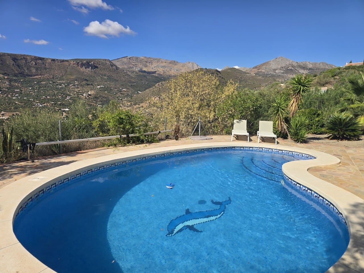3 bedroom Villa for sale in Alcaucin with pool garage - € 469,000 (Ref: 10158120)