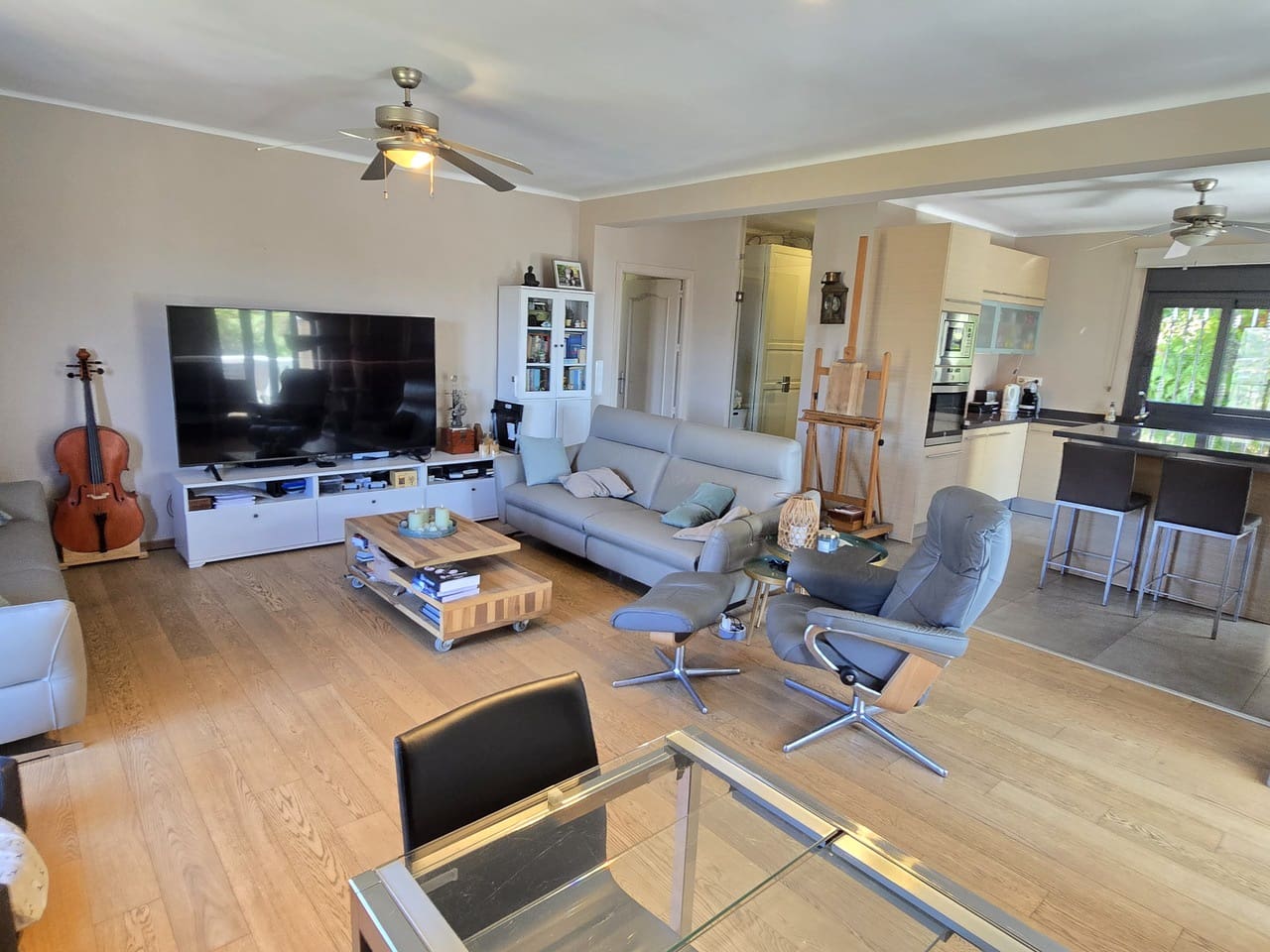 3 bedroom Villa for sale in Alcaucin with pool garage - € 469,000 (Ref: 10158120)