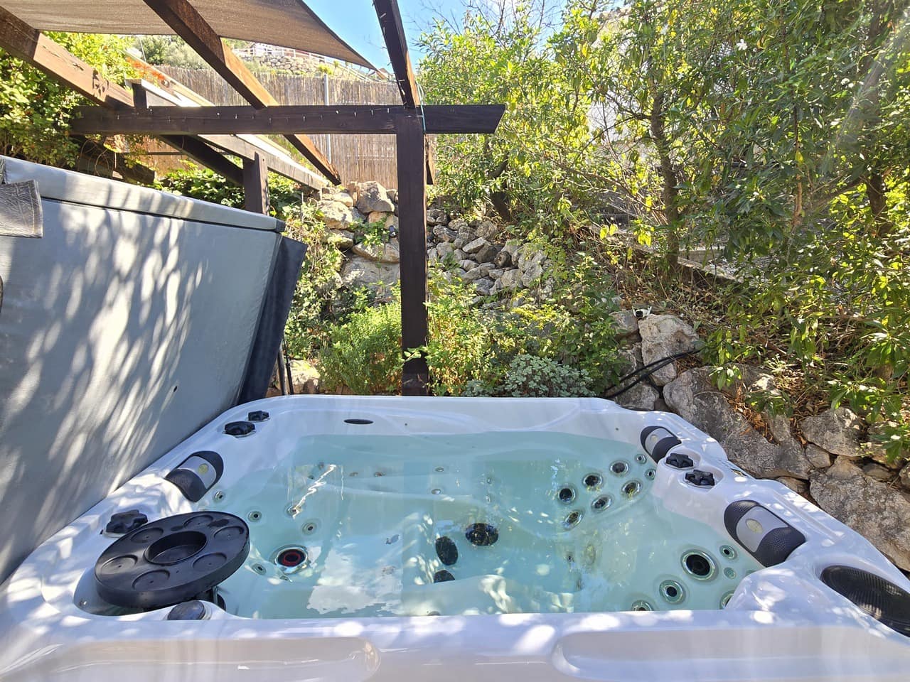 3 bedroom Villa for sale in Alcaucin with pool garage - € 469,000 (Ref: 10158120)