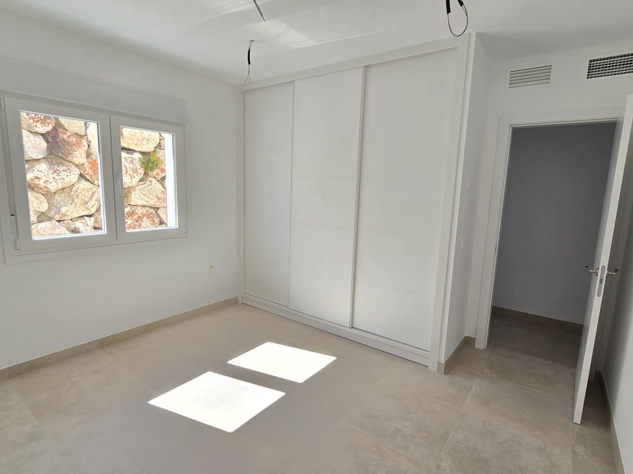 5 slaapkamer Villa te koop in Vinuela met zwembad garage - € 498.000 (Ref: 10158572)