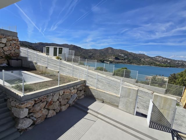 5 slaapkamer Villa te koop in Viñuela met zwembad garage - € 498.000 (Ref: 10158572)