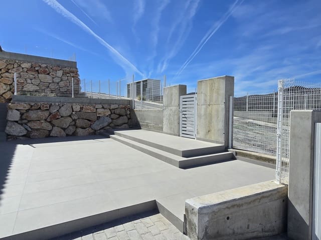 5 slaapkamer Villa te koop in Viñuela met zwembad garage - € 498.000 (Ref: 10158572)
