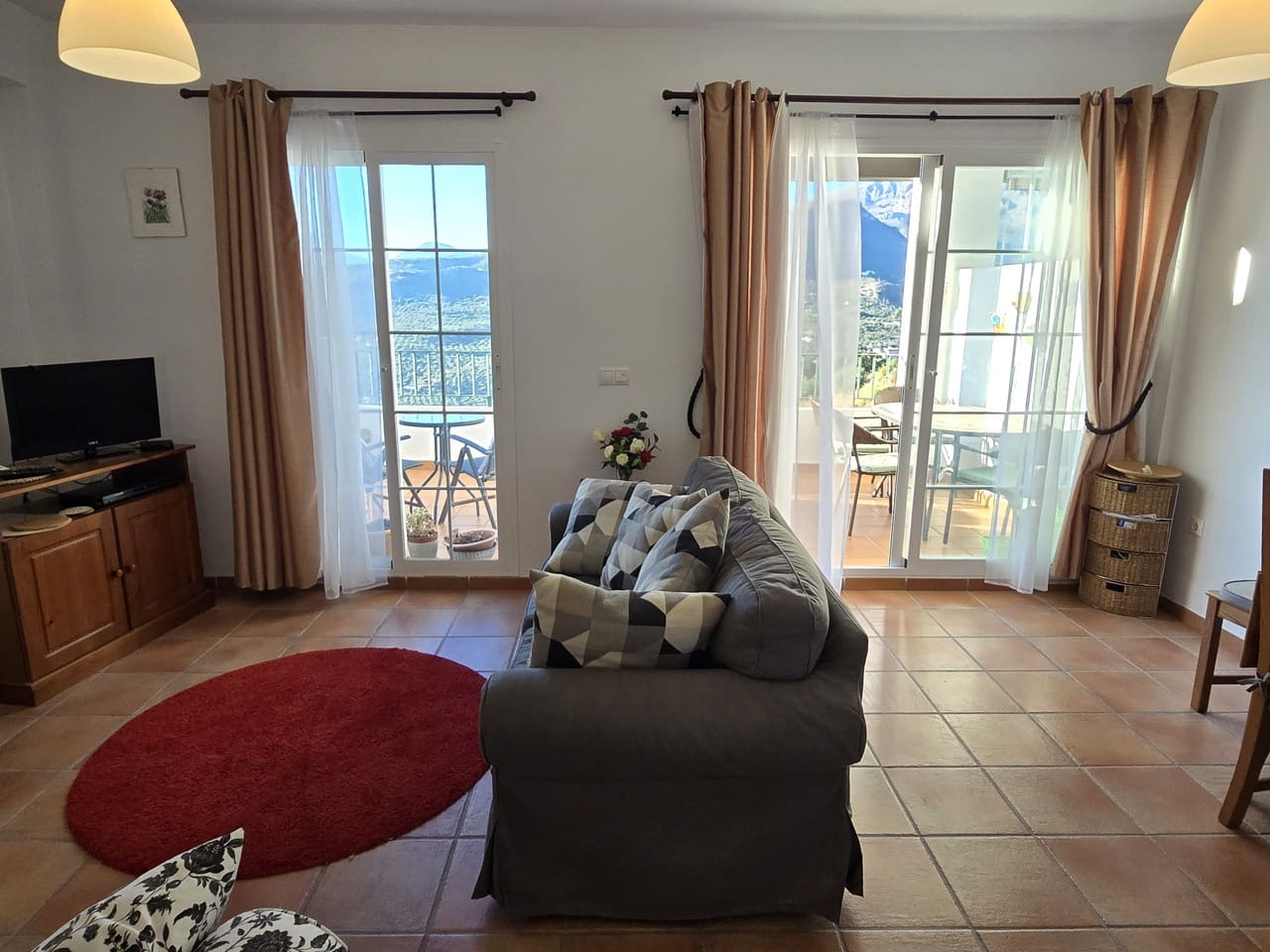 2 bedroom Townhouse for sale in Alcaucin with pool garage - € 179,000 (Ref: 10177505)