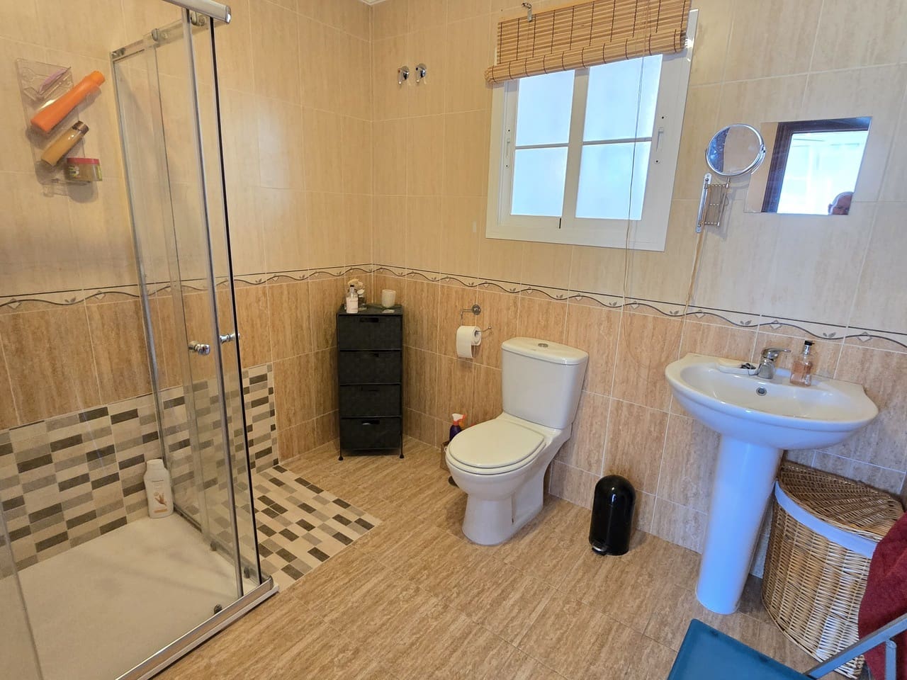 2 bedroom Townhouse for sale in Alcaucin with pool garage - € 179,000 (Ref: 10177505)