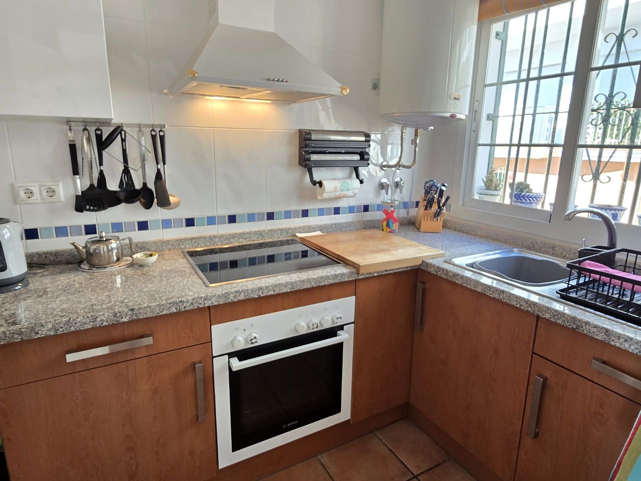 2 bedroom Townhouse for sale in Alcaucin with pool garage - € 179,000 (Ref: 10177505)