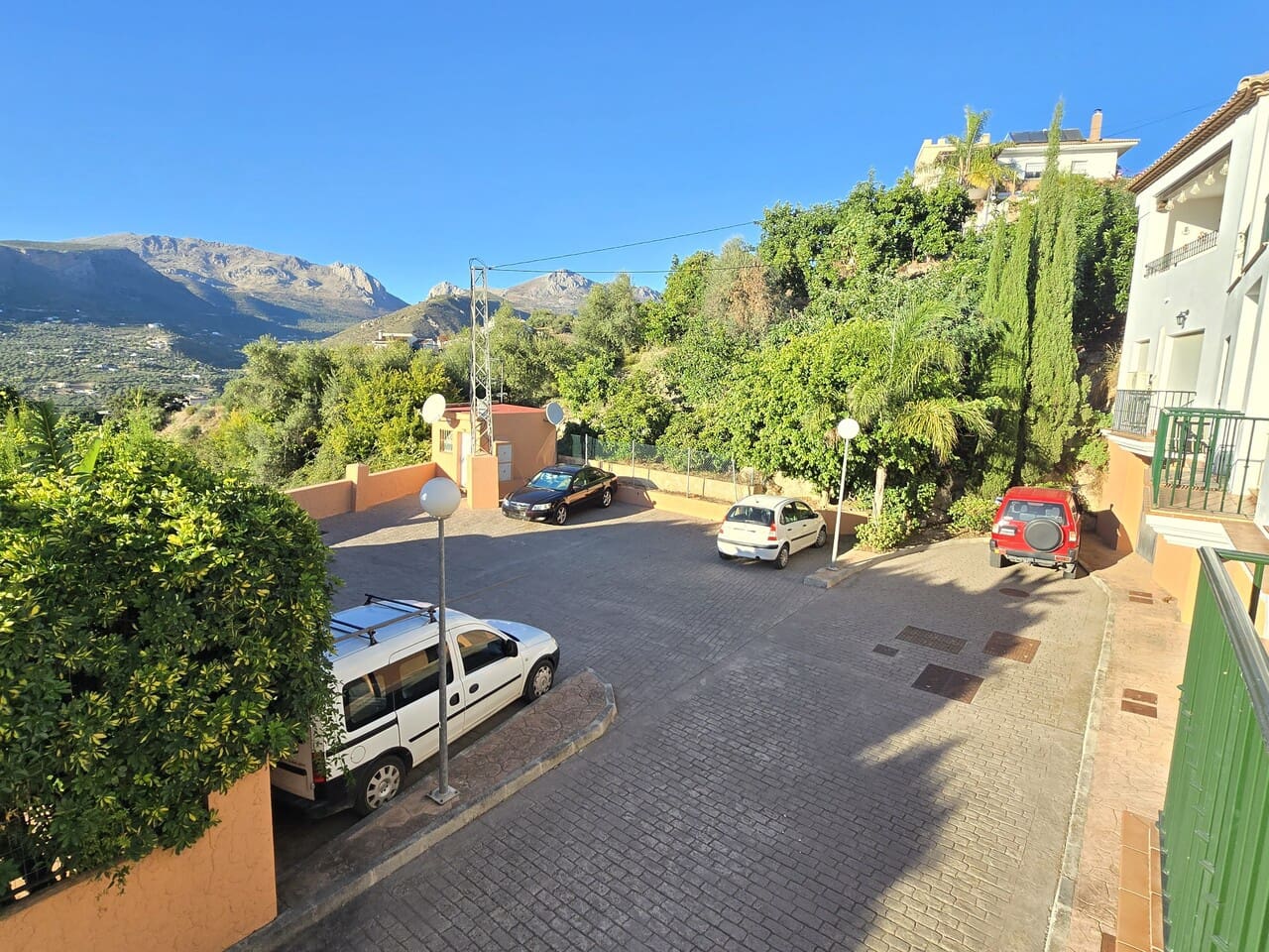 2 bedroom Townhouse for sale in Alcaucin with pool garage - € 179,000 (Ref: 10177505)