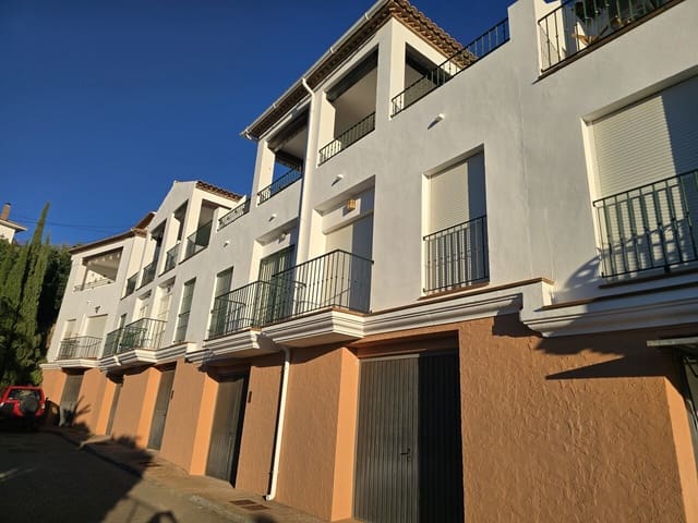2 bedroom Townhouse for sale in Alcaucín with pool garage - € 179,000 (Ref: 10177505)