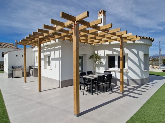 3 sypialnia Willa na sprzedaż w Viñuela z garażem - 365 000 € (Ref: 6725013)