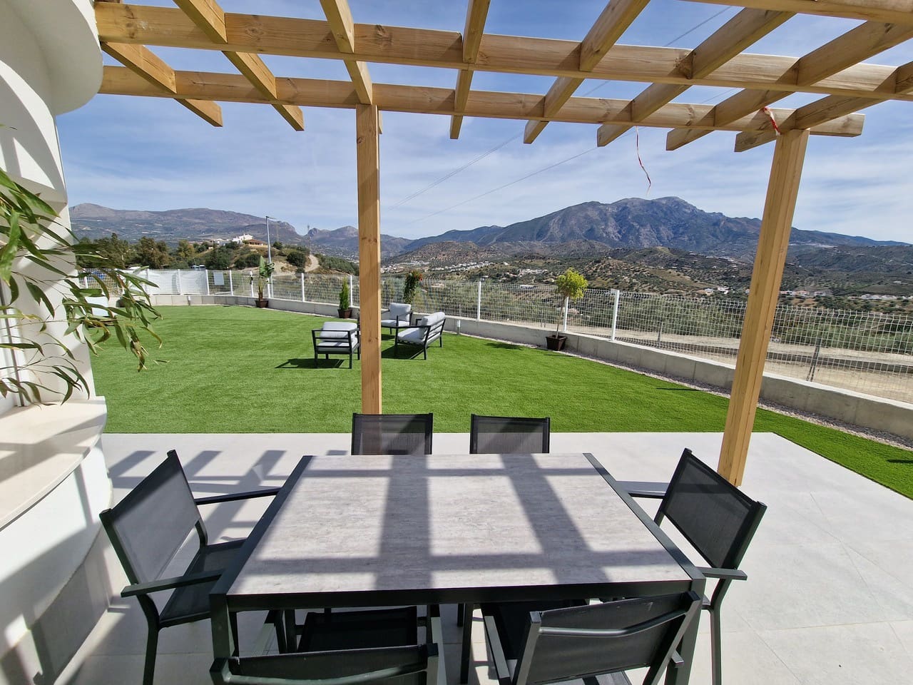 3 soveværelse Villa til salg i Vinuela med garage - € 365.000 (Ref: 6725013)