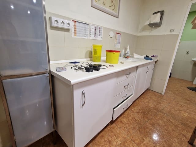 Komercyjne na sprzedaż w Puente de Don Manuel, Alcaucín z garażem - 85 000 € (Ref: 6951905)