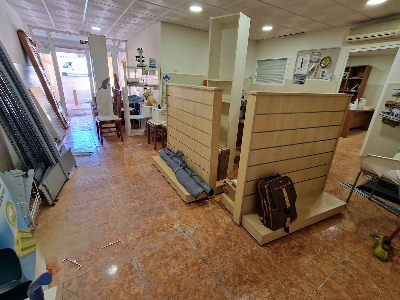 Kommersiell til salgs i Puente de Don Manuel med garasje - € 85 000 (Ref: 6951905)
