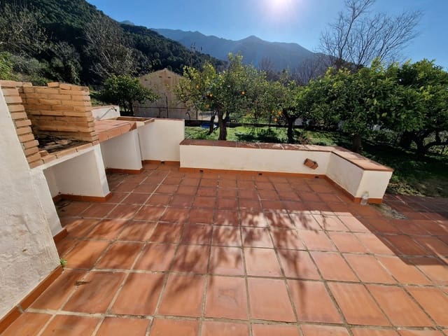 Chalet de 3 habitaciones en Alcaucín en venta - 160.000 € (Ref: 7342723)