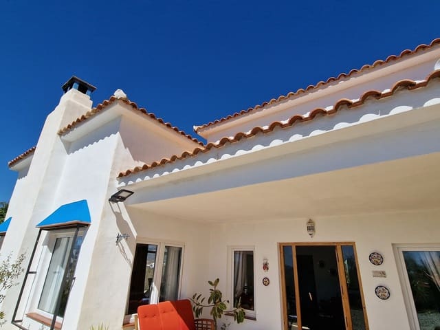 4 sovrum Villa till salu i Canillas de Aceituno med garage - 395 000 € (Ref: 7460058)