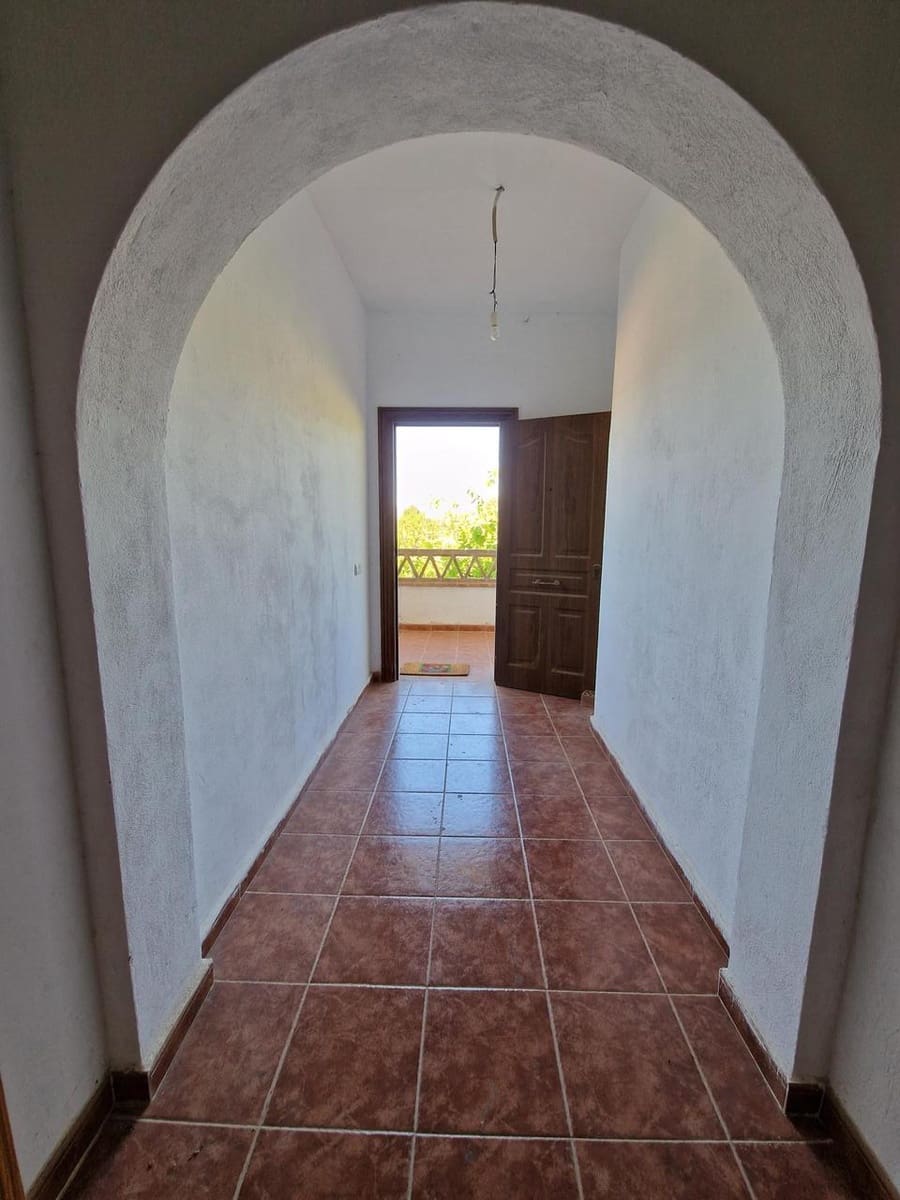 6 soveværelse Villa til salg i Alcaucin med garage - € 330.000 (Ref: 7656584)