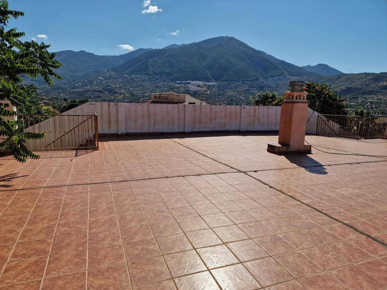 6 soveværelse Villa til salg i Alcaucin med garage - € 330.000 (Ref: 7656584)