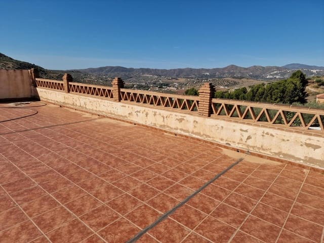 6 sypialnia Willa na sprzedaż w Alcaucín z garażem - 330 000 € (Ref: 7656584)