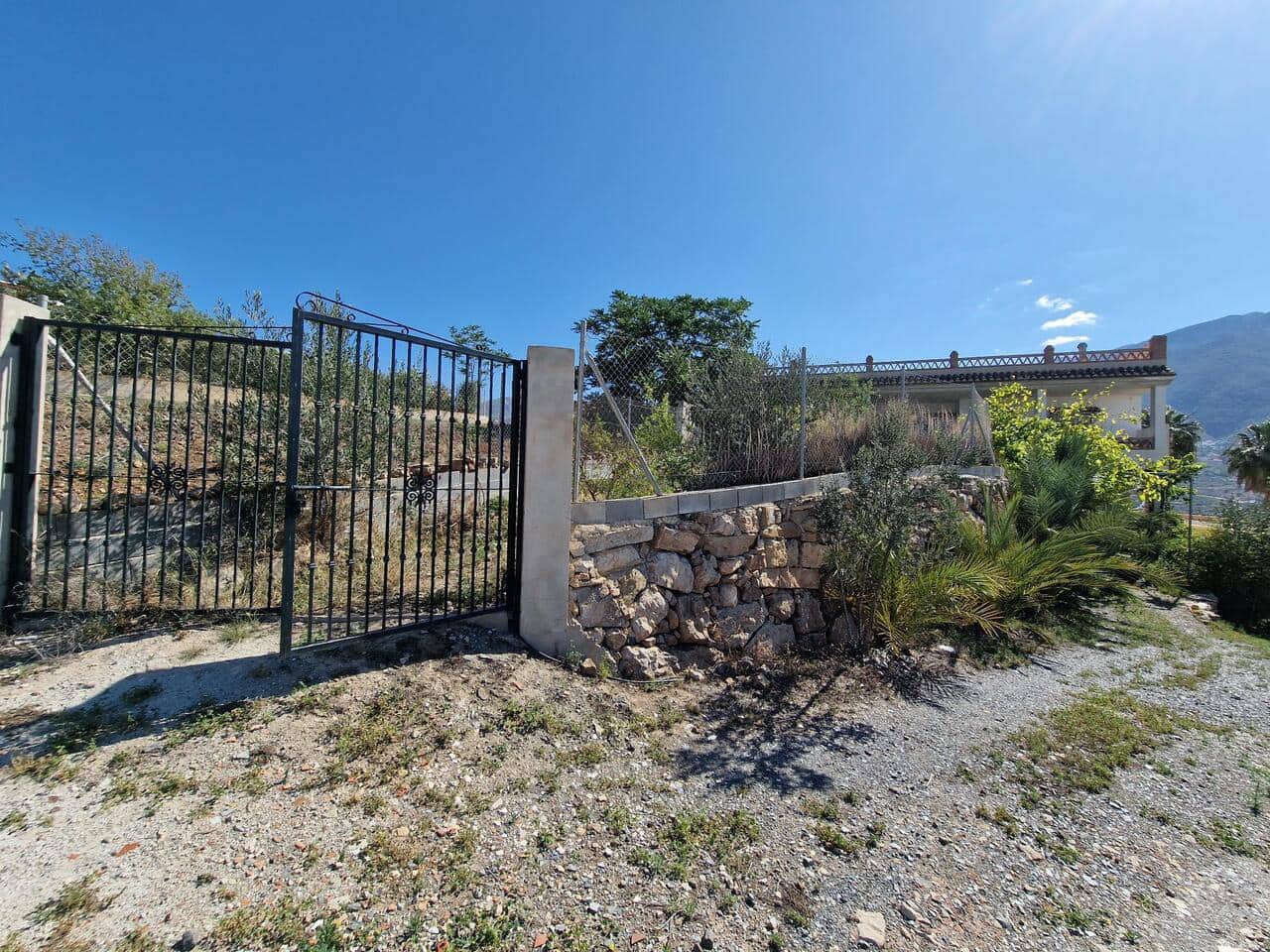 6 soveværelse Villa til salg i Alcaucin med garage - € 330.000 (Ref: 7656584)