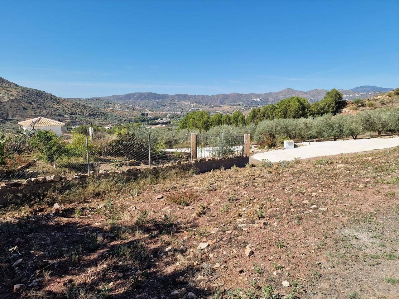 6 soveværelse Villa til salg i Alcaucin med garage - € 330.000 (Ref: 7656584)