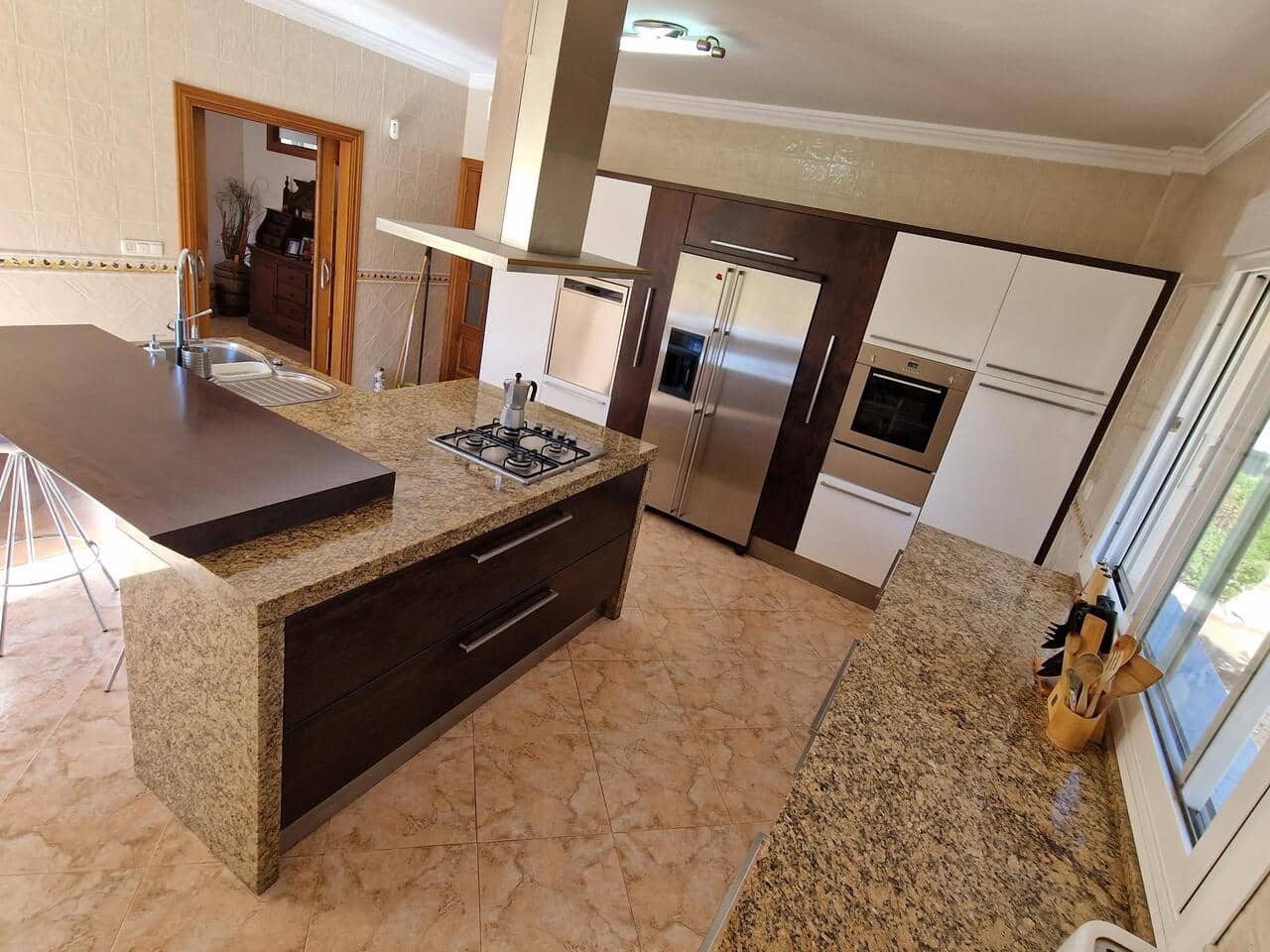 4 soveværelse Villa til salg i Periana med swimmingpool - € 699.000 (Ref: 7721117)