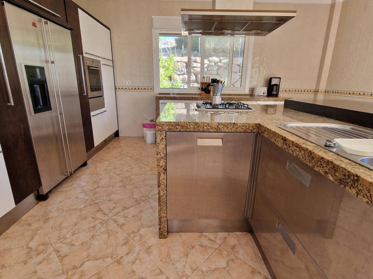 4 soveværelse Villa til salg i Periana med swimmingpool - € 699.000 (Ref: 7721117)