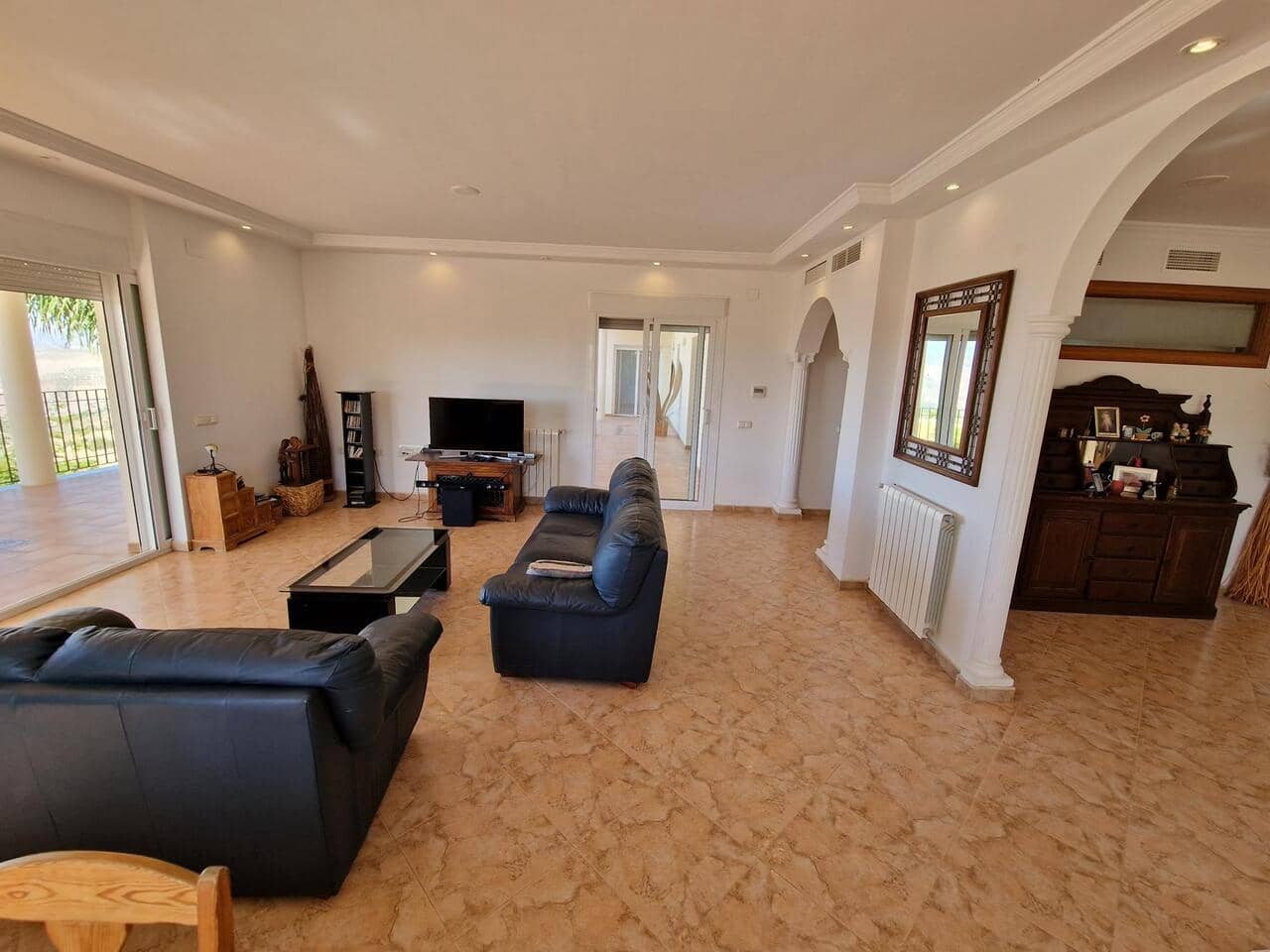 4 soveværelse Villa til salg i Periana med swimmingpool - € 699.000 (Ref: 7721117)