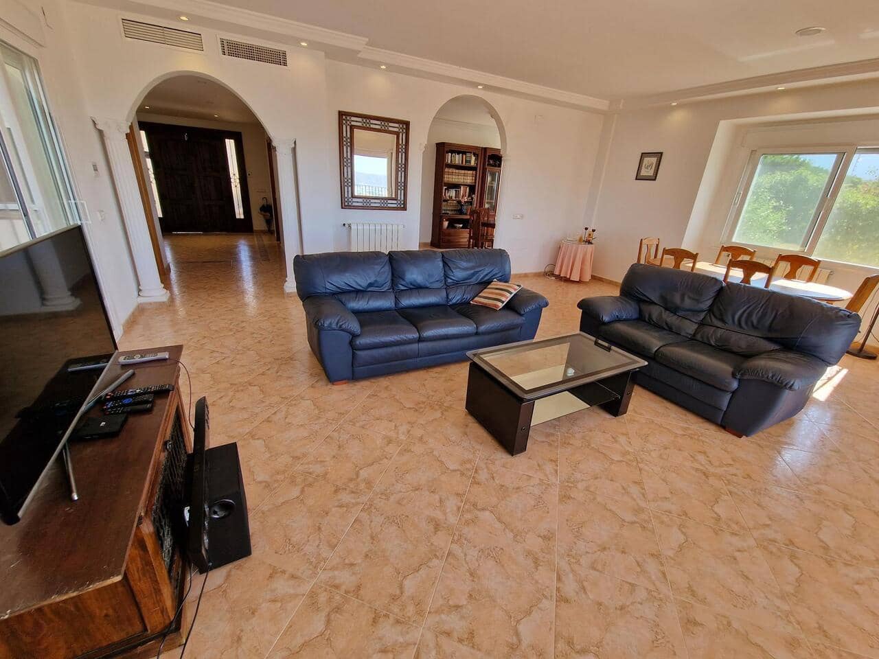 4 soveværelse Villa til salg i Periana med swimmingpool - € 699.000 (Ref: 7721117)