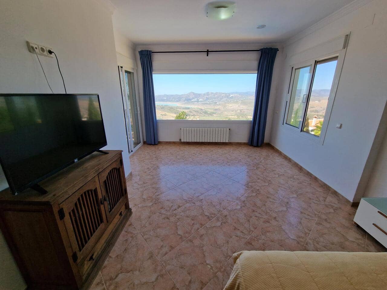 4 soveværelse Villa til salg i Periana med swimmingpool - € 699.000 (Ref: 7721117)