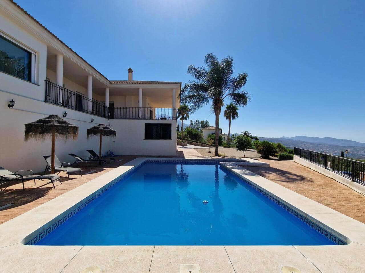 4 soverom Villa til salgs i Periana med svømmebasseng - € 699 000 (Ref: 7721117)
