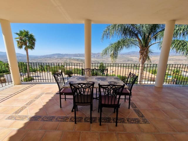 4 camera da letto Villa in vendita in Periana con piscina - 699.000 € (Rif: 7721117)
