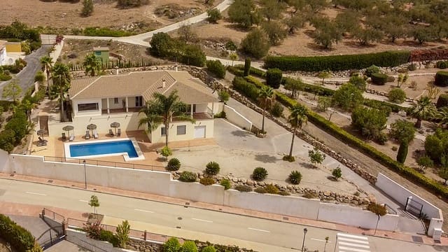 4 camera da letto Villa in vendita in Periana con piscina - 699.000 € (Rif: 7721117)