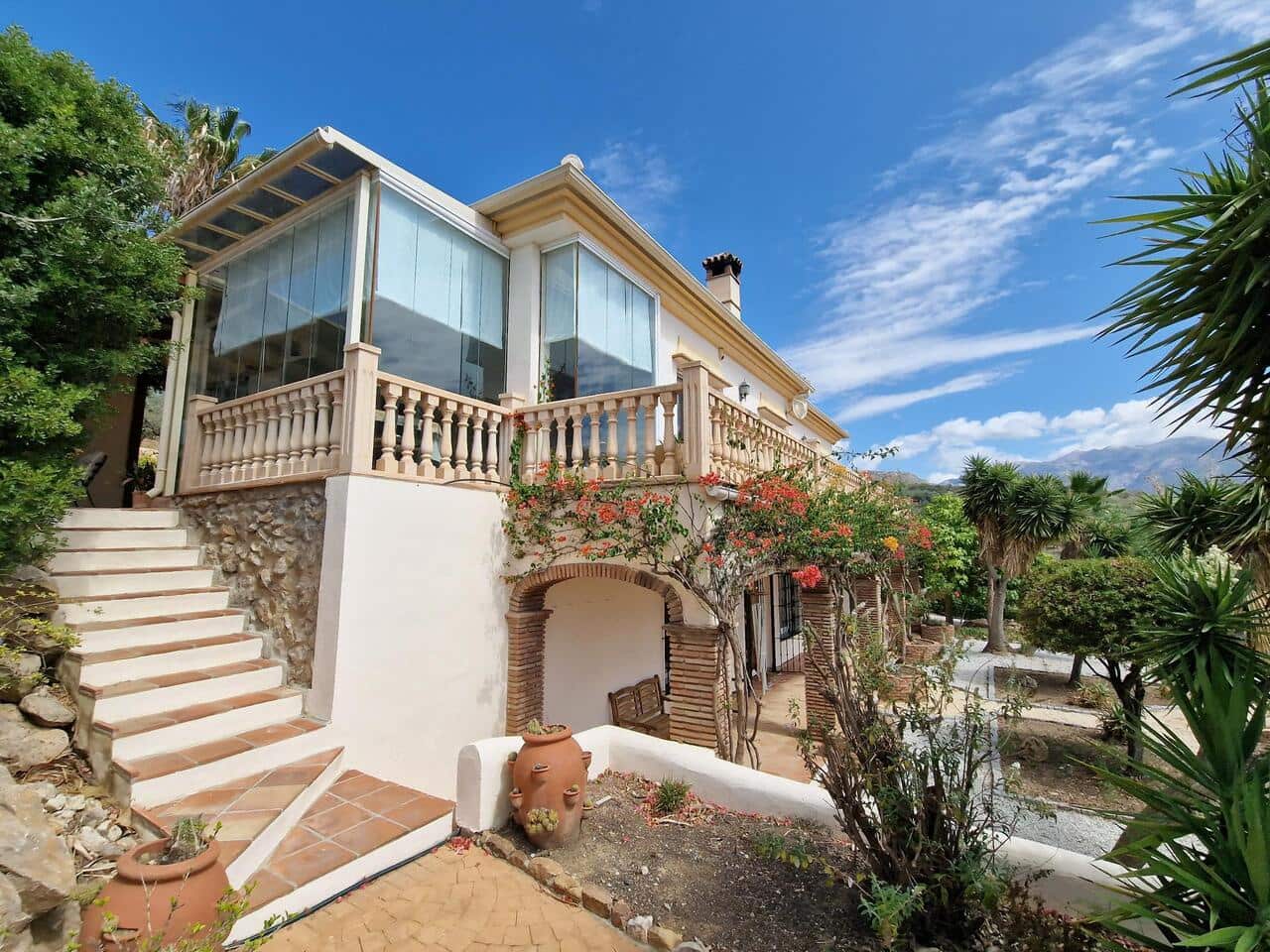 4 chambre Villa/Maison à vendre à Periana avec piscine garage - 795 000 € (Ref: 7804346)