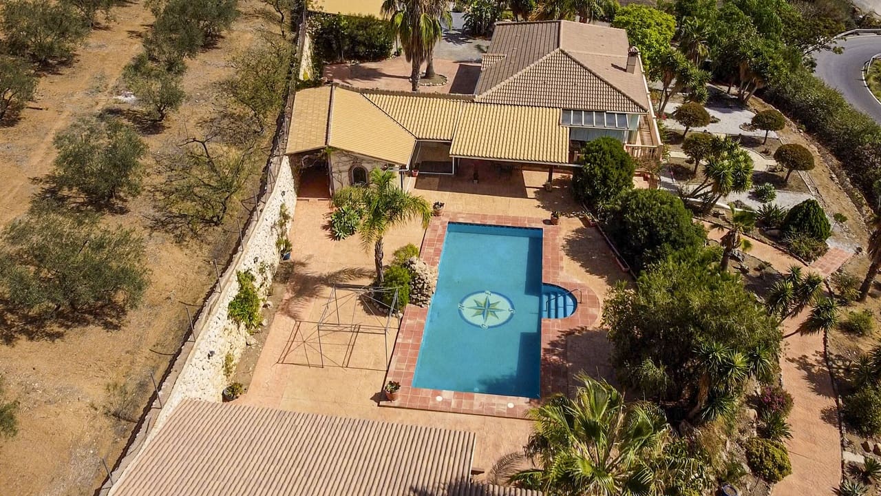 4 chambre Villa/Maison à vendre à Periana avec piscine garage - 795 000 € (Ref: 7804346)