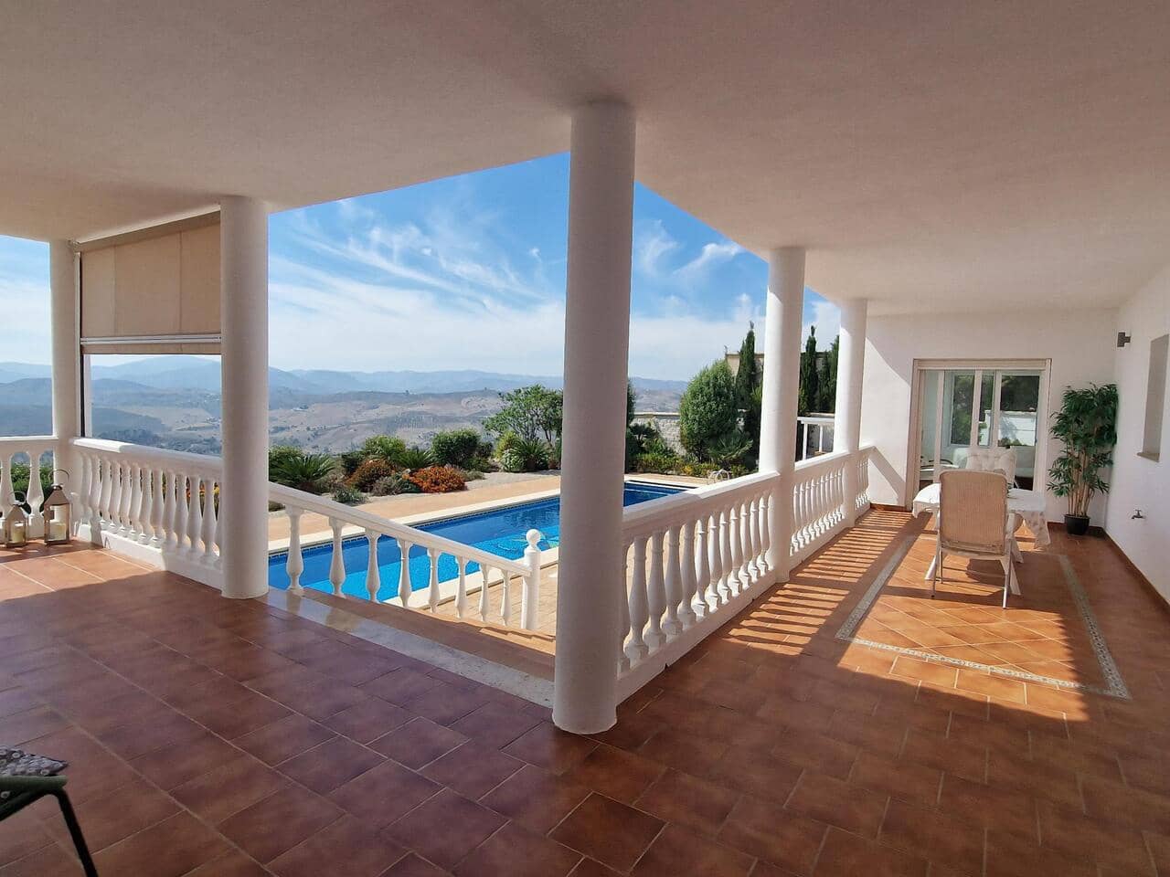 5 sovrum Villa till salu i Periana med pool garage - 749 000 € (Ref: 7837857)