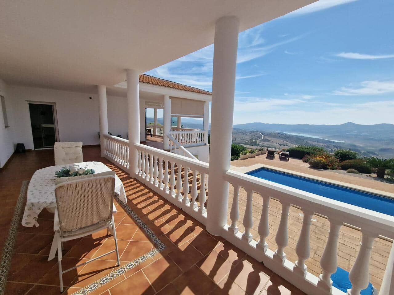 5 sovrum Villa till salu i Periana med pool garage - 749 000 € (Ref: 7837857)