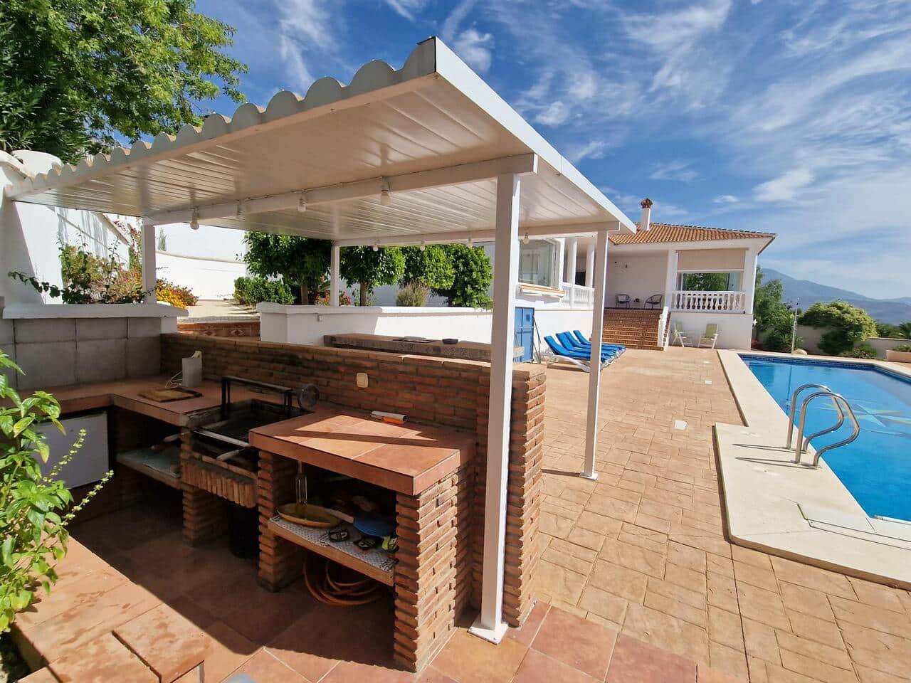 5 sovrum Villa till salu i Periana med pool garage - 749 000 € (Ref: 7837857)