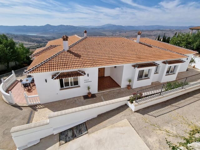 5 soverom Villa til salgs i Periana med svømmebasseng garasje - € 749 000 (Ref: 7837857)